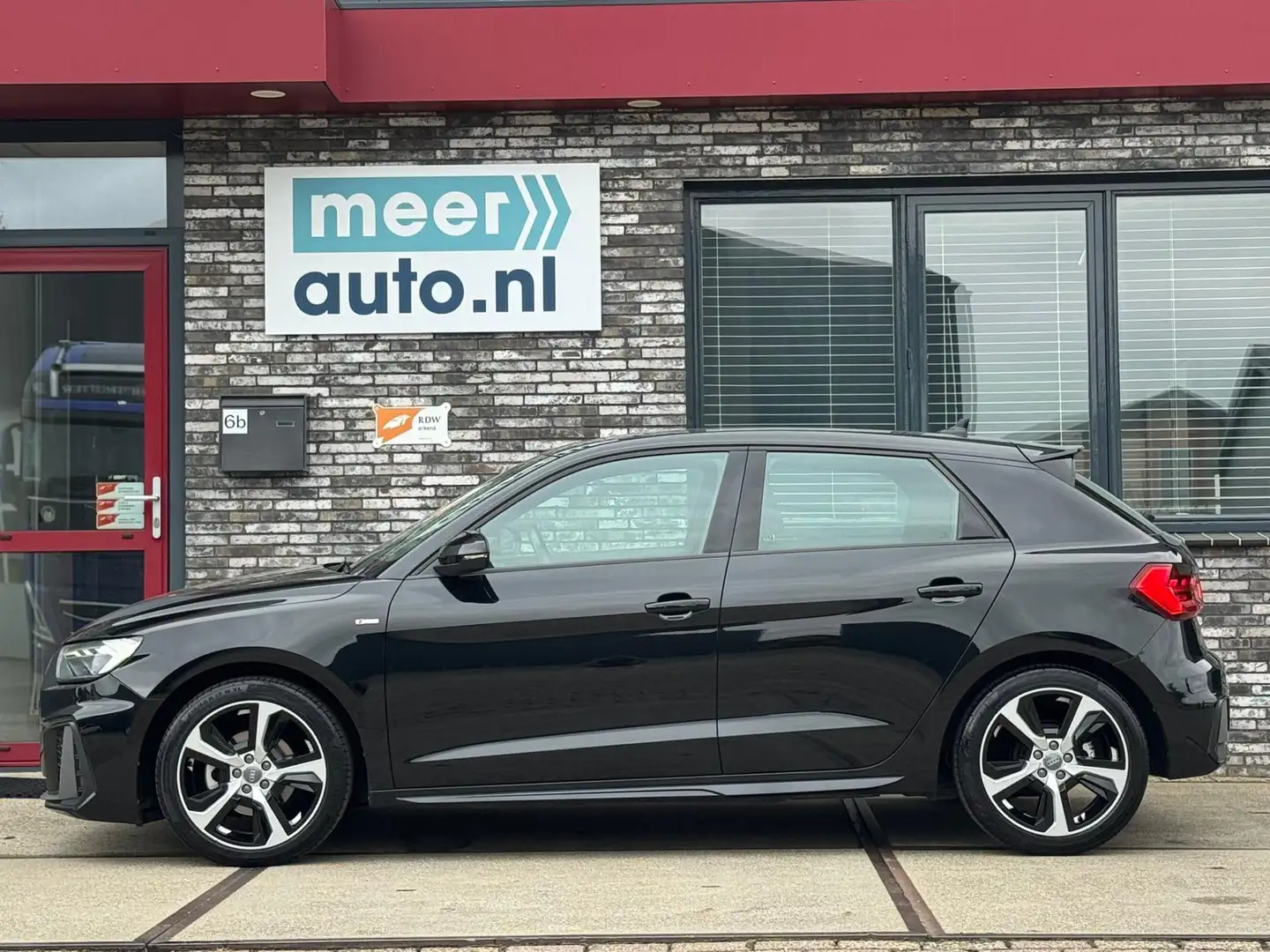 Audi A1 Sportback 35TFSI 150pk Aut. 3x S-LINE l VIRTUAL l Zwart - 2