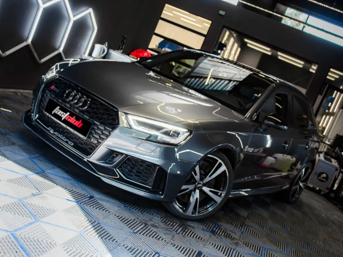 Audi RS3 Sportback 8V2 -PANO / ACC / VIRTUAL COCKPIT / SIEG Сірий - 1
