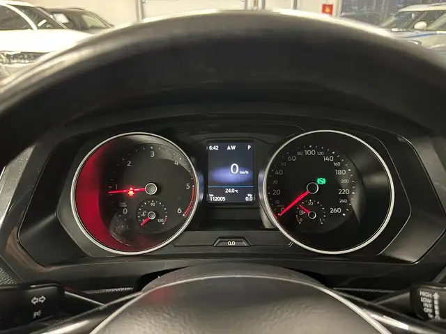 Volkswagen Tiguan view 13