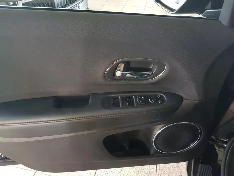 Honda HR-V 5tg. ELEG. 8-fach-Alu Navi PDC hi+vo Climatr. — photo 5