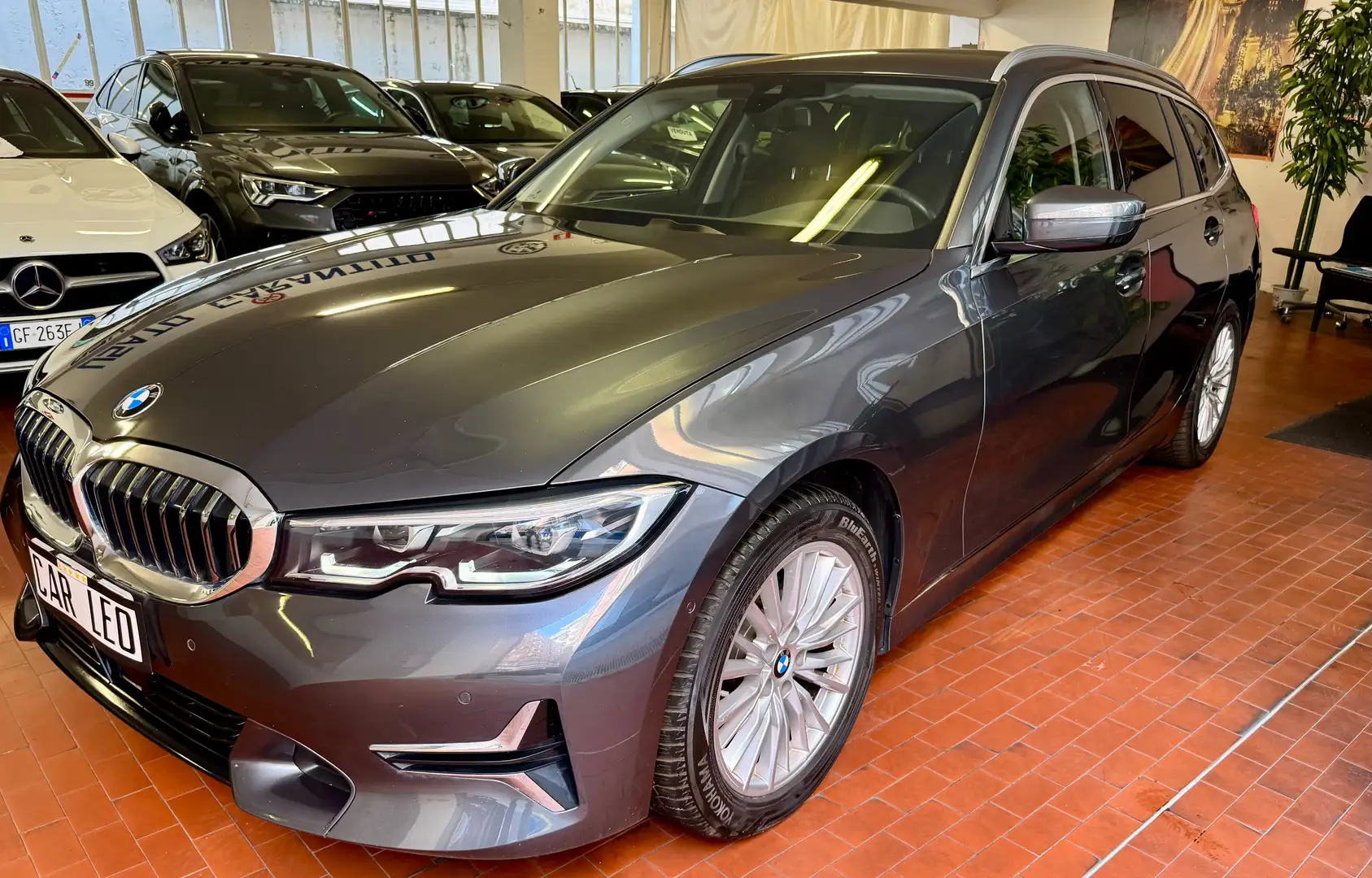 BMW 320 Serie 3 320d Touring mhev 48V Luxury auto Gris - 1