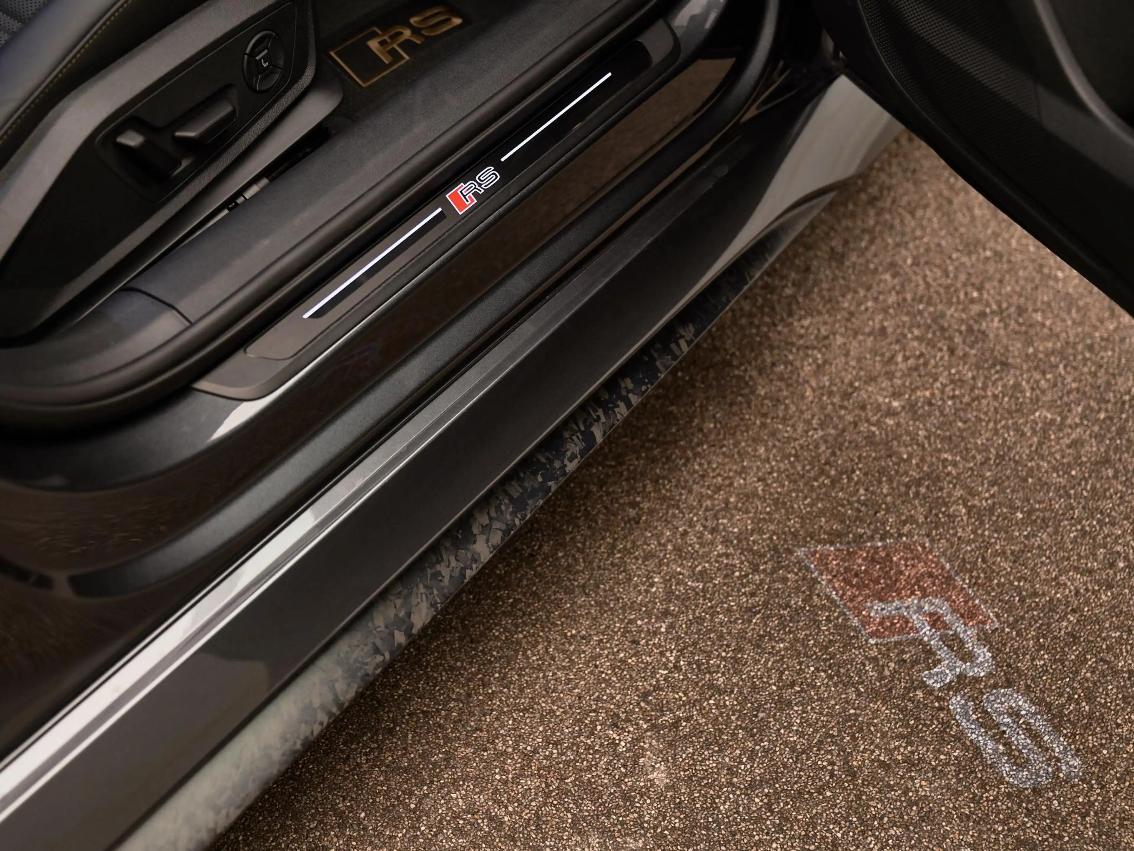Audi RS5 Limousine E-Hybrid Quattro , camouflage extr., cer — photo 36