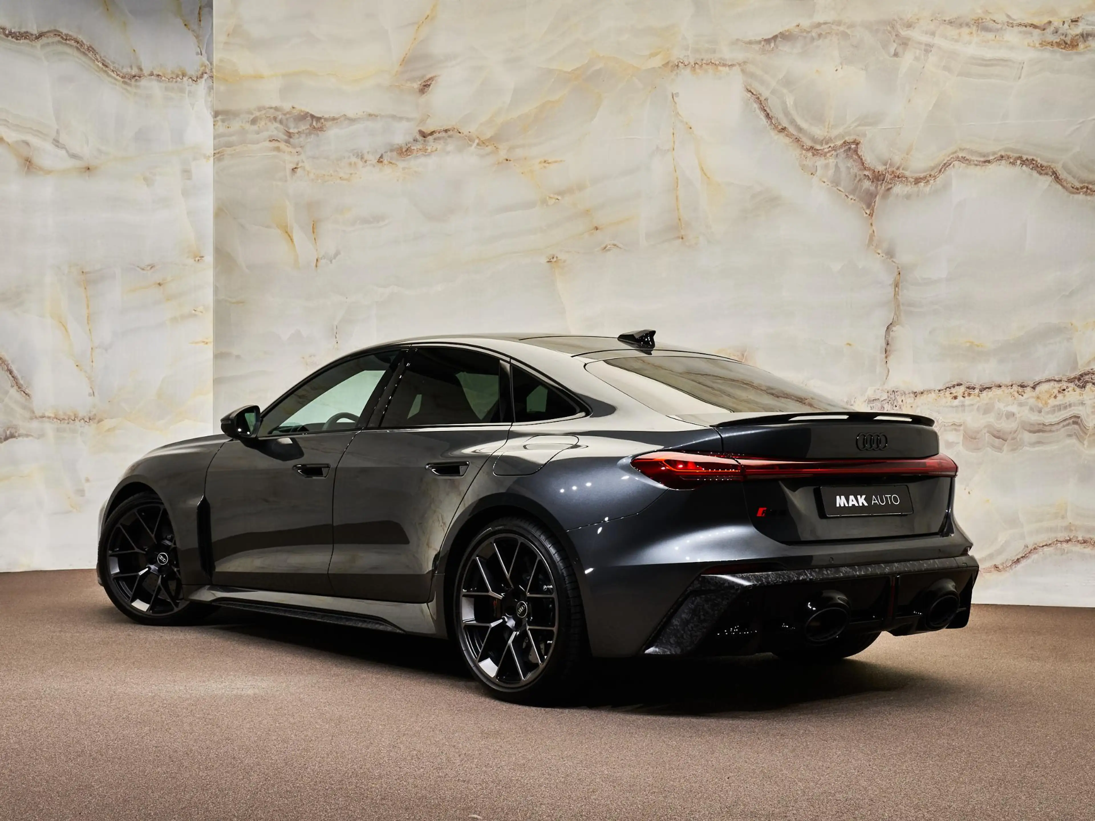 Audi RS5 Limousine E-Hybrid Quattro , camouflage extr., cer — photo 3