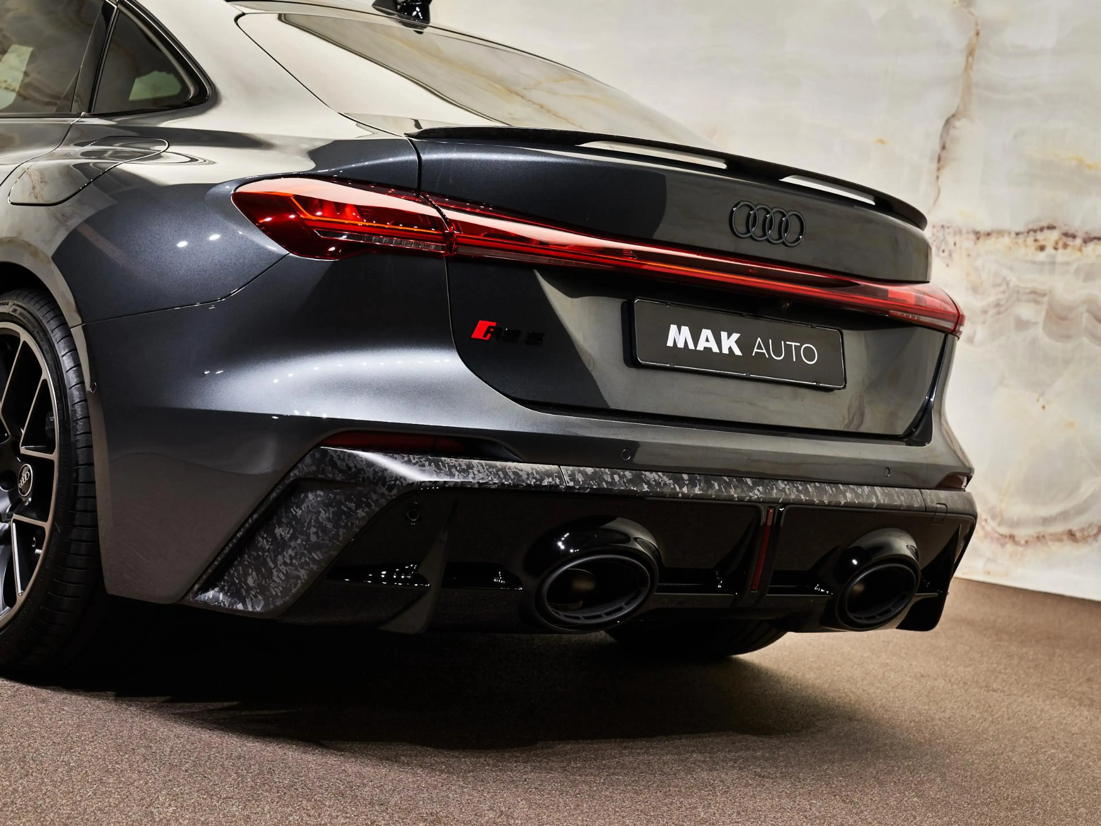Audi RS5 Limousine E-Hybrid Quattro , camouflage extr., cer — photo 8