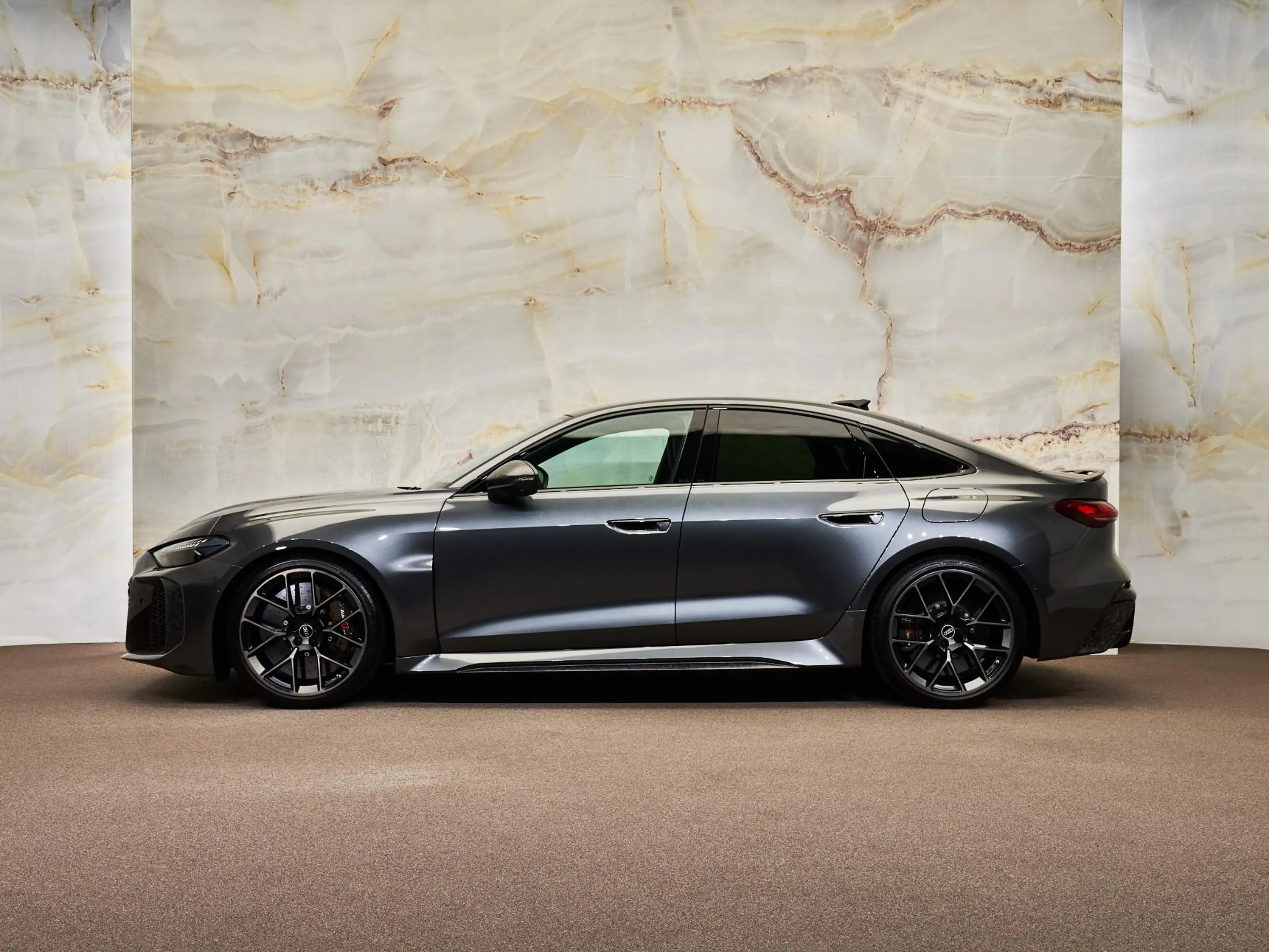 Audi RS5 Limousine E-Hybrid Quattro , camouflage extr., cer — photo 2