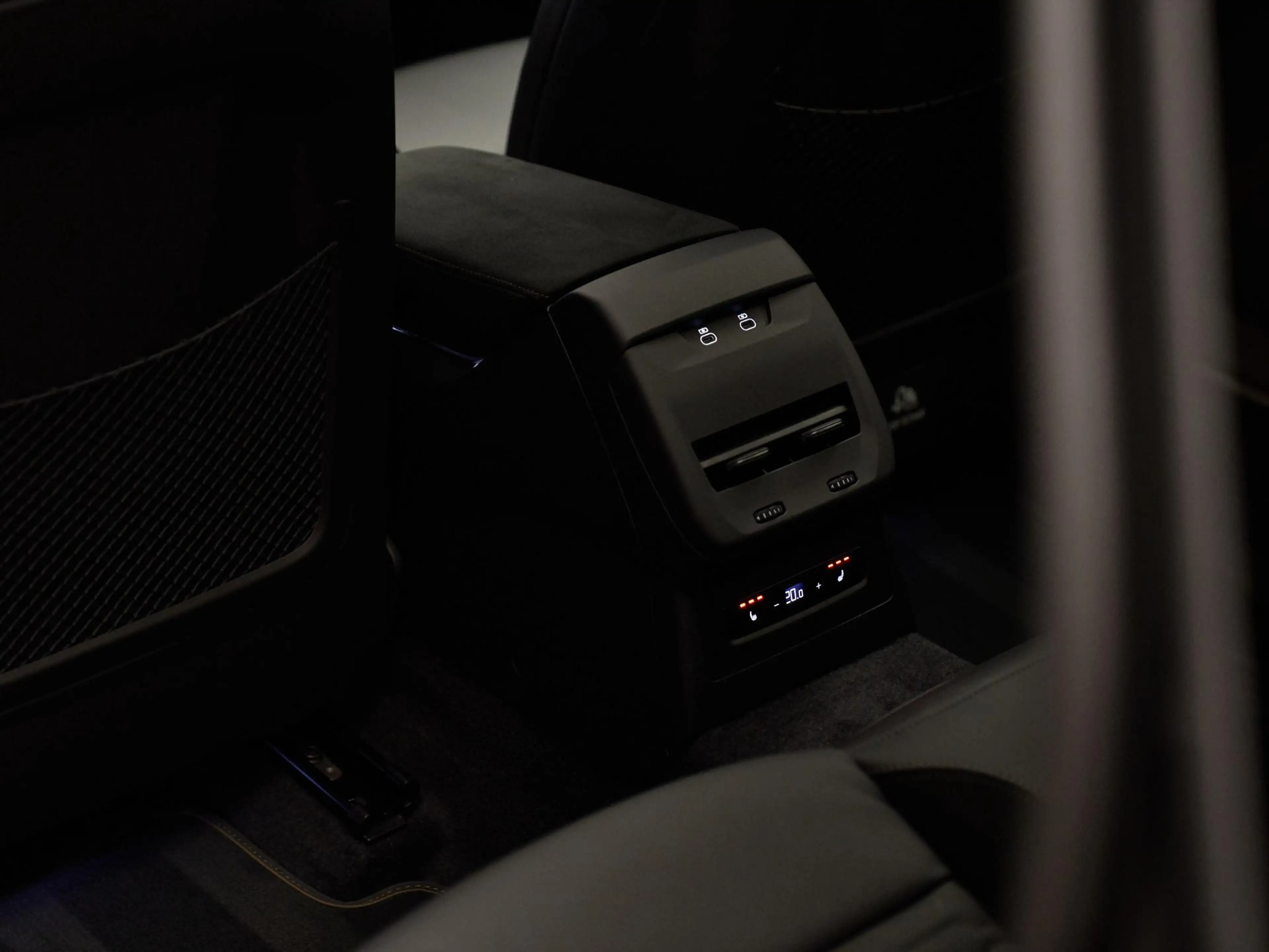 Audi RS5 Limousine E-Hybrid Quattro , camouflage extr., cer — photo 35
