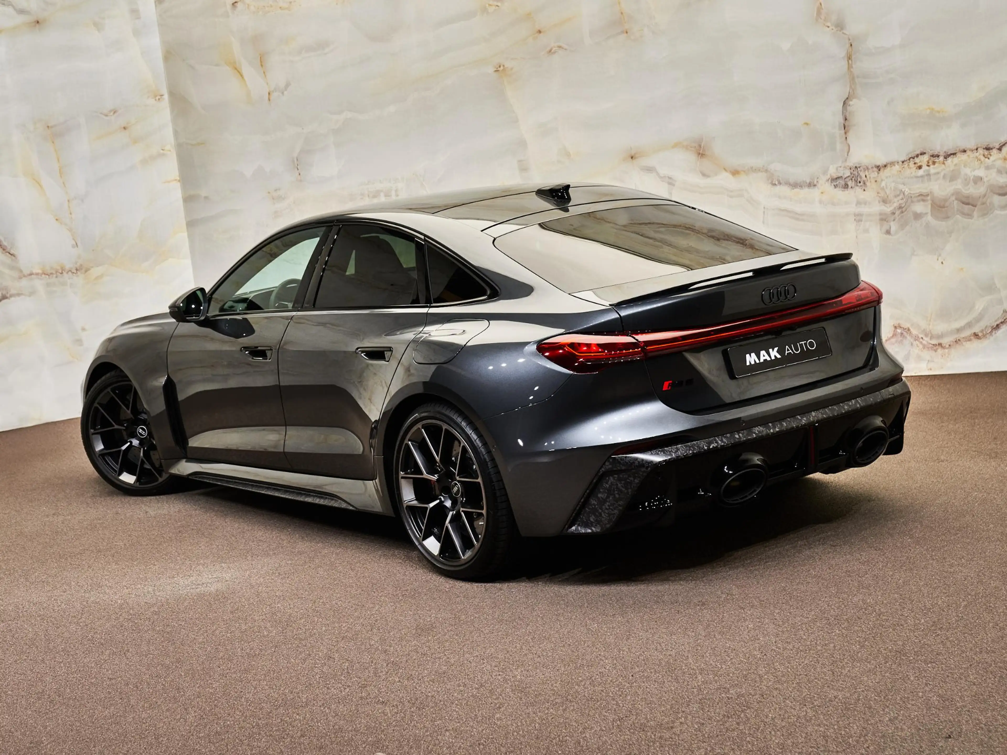 Audi RS5 Limousine E-Hybrid Quattro , camouflage extr., cer — photo 39