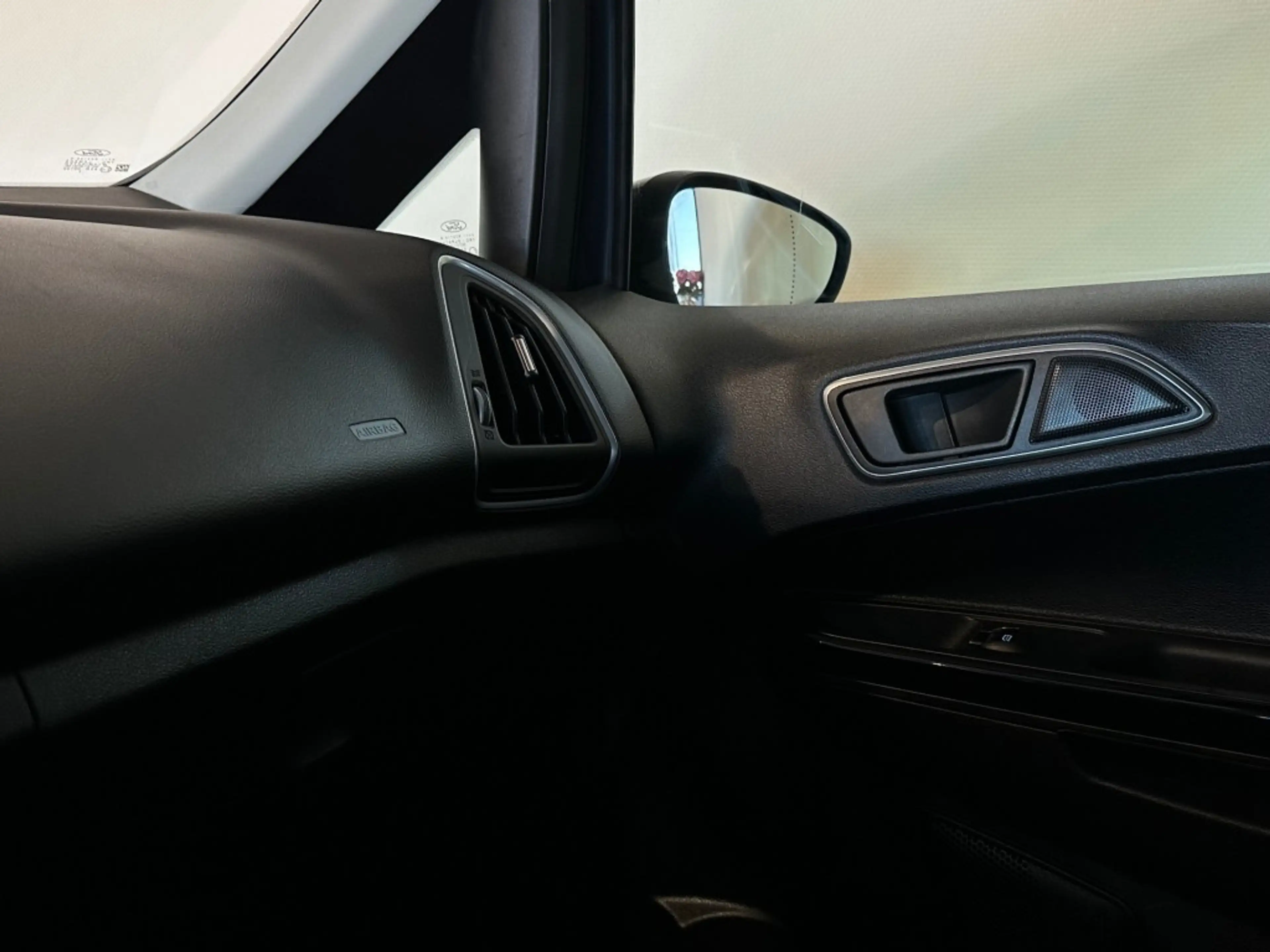 Ford B-Max 1.0 ECOB. TITANIUM l NAP l 5DRS l CAMERA l CRUISE — photo 30
