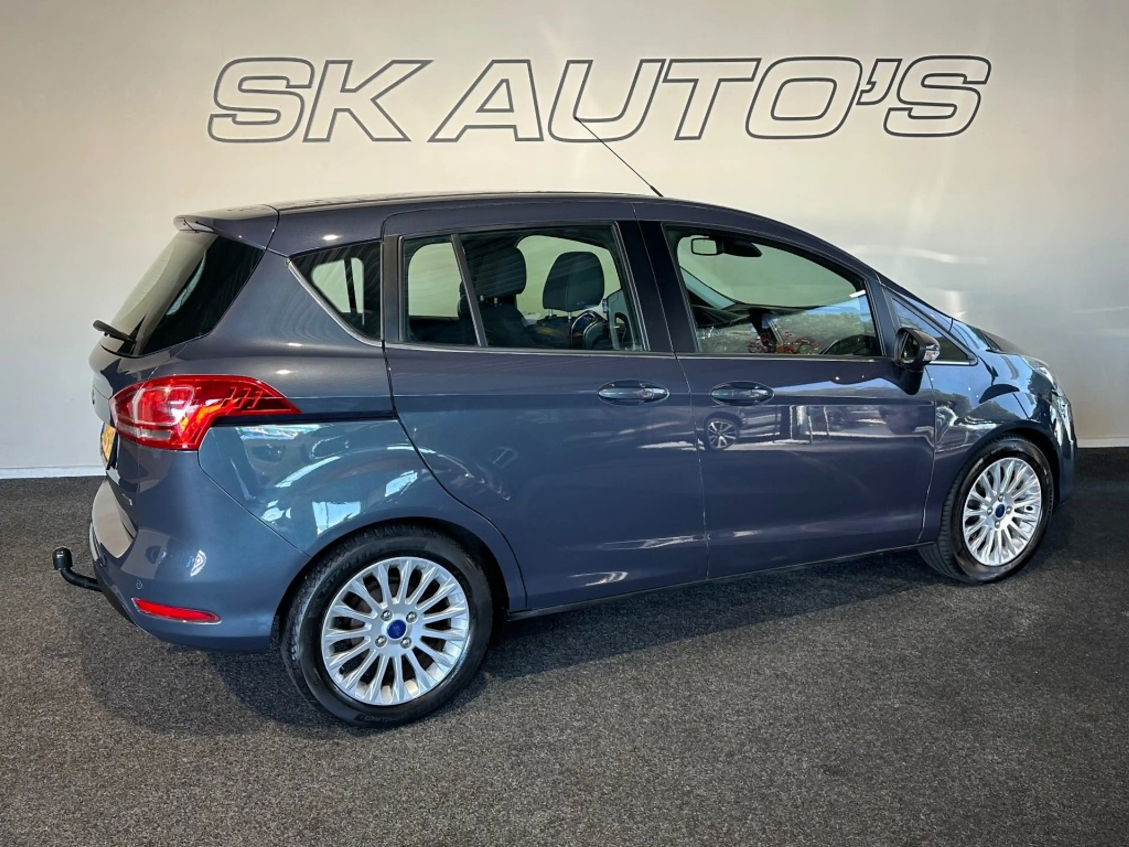 Ford B-Max 1.0 ECOB. TITANIUM l NAP l 5DRS l CAMERA l CRUISE — photo 6