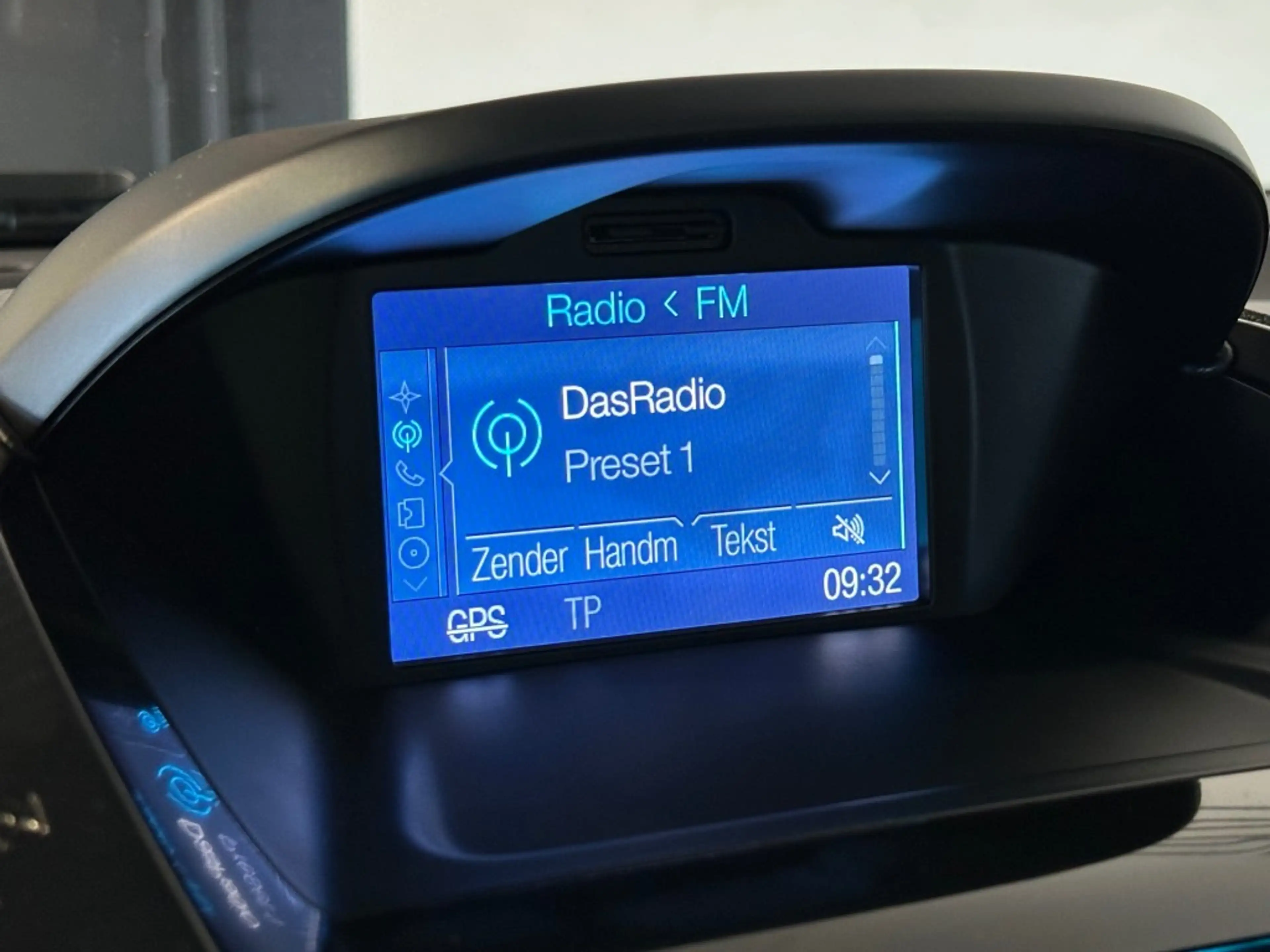 Ford B-Max 1.0 ECOB. TITANIUM l NAP l 5DRS l CAMERA l CRUISE — photo 23
