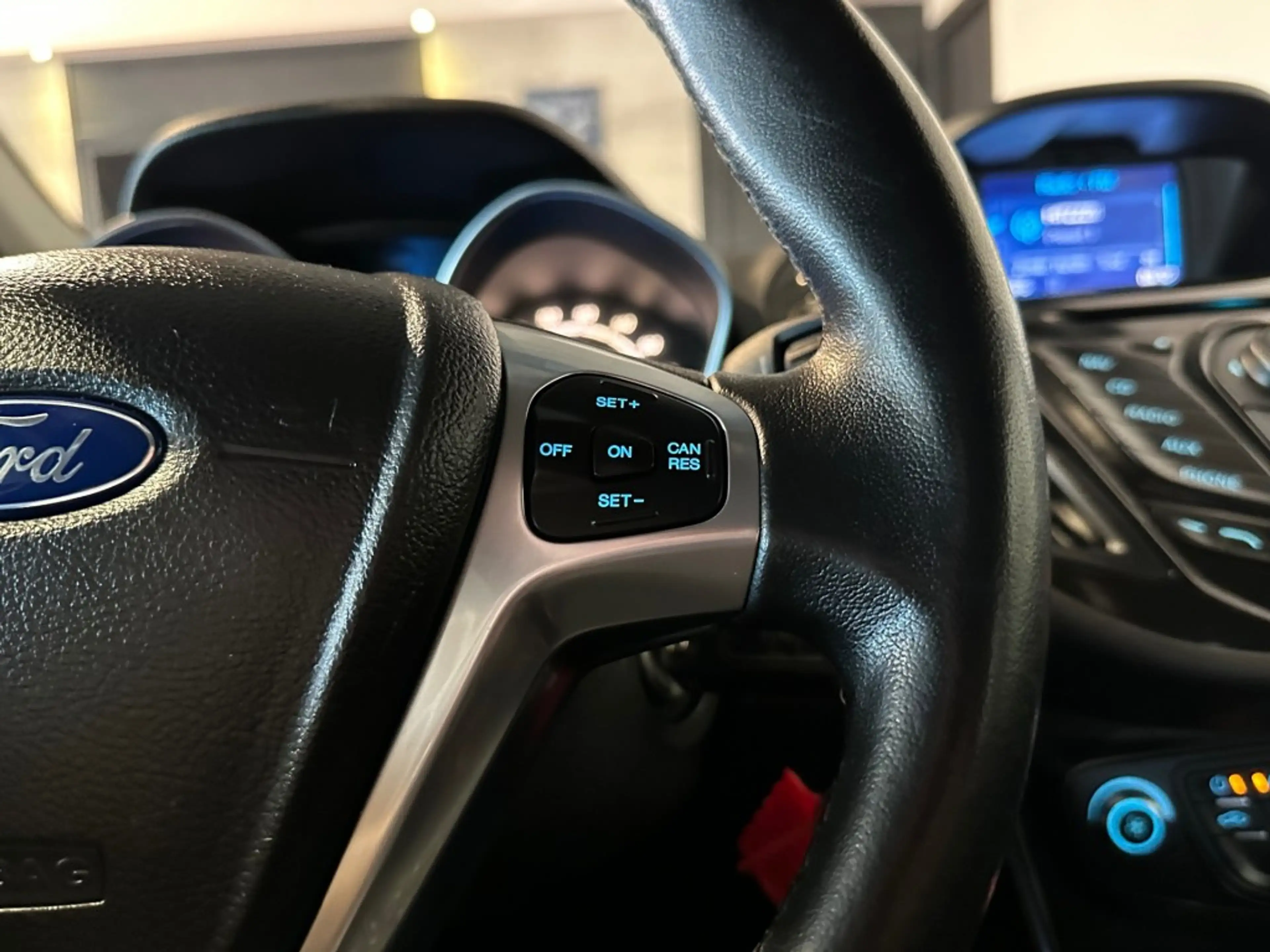 Ford B-Max 1.0 ECOB. TITANIUM l NAP l 5DRS l CAMERA l CRUISE — photo 19