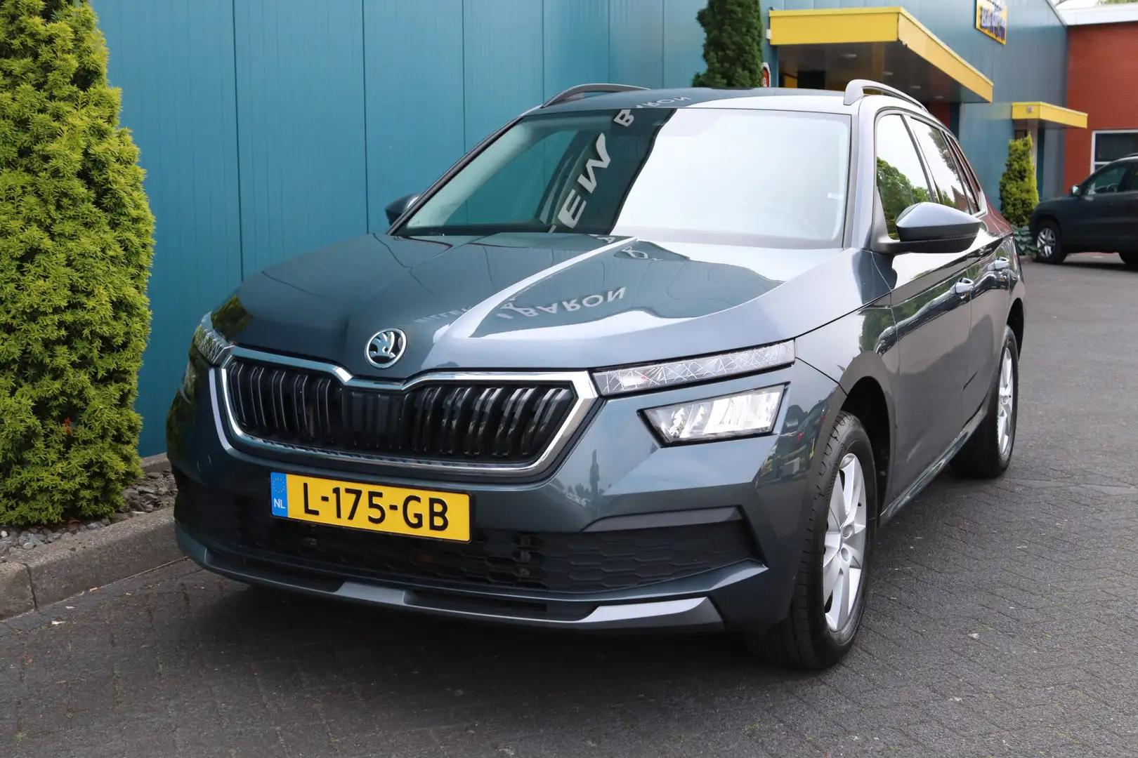 Skoda Kamiq 1.0 TSI Ambition AC|NAV.VIA.APP|CRUISE|LED|PDC|LMV Grijs - 2