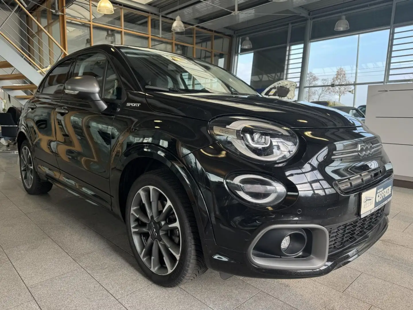 Fiat 500X 1.5 GSE Hybrid Sport Dolcevita, ACC, Kamera! Schwarz - 2