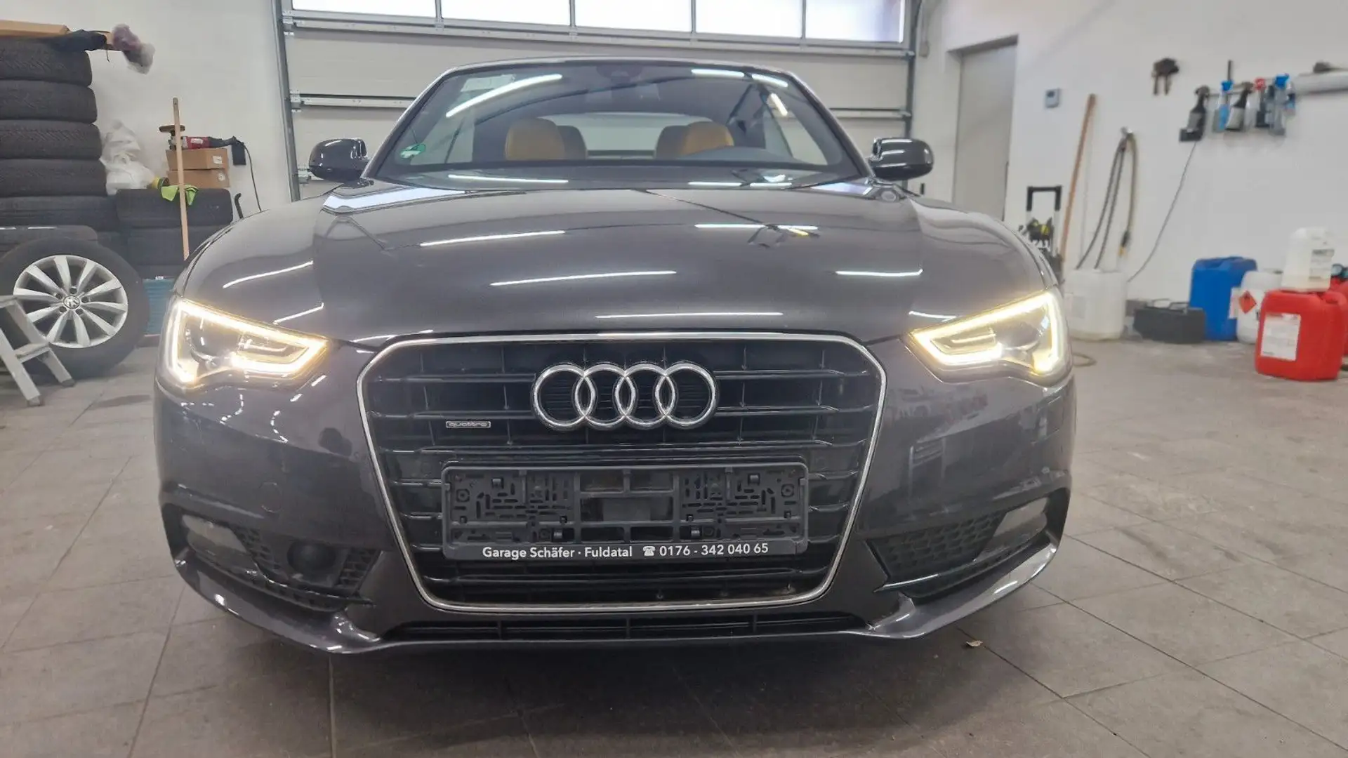 Audi A5 Cabriolet 3.0 TDI quattro S line Assistenzpak Grau - 2