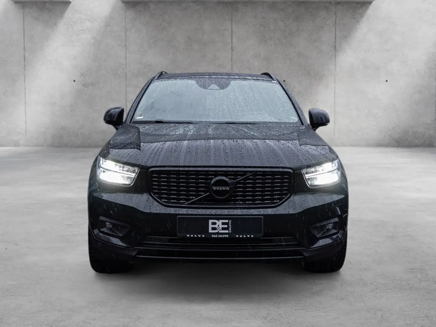 Volvo XC40 D4 Momentum AWD Kam SHZ Navi Schwarz - 2