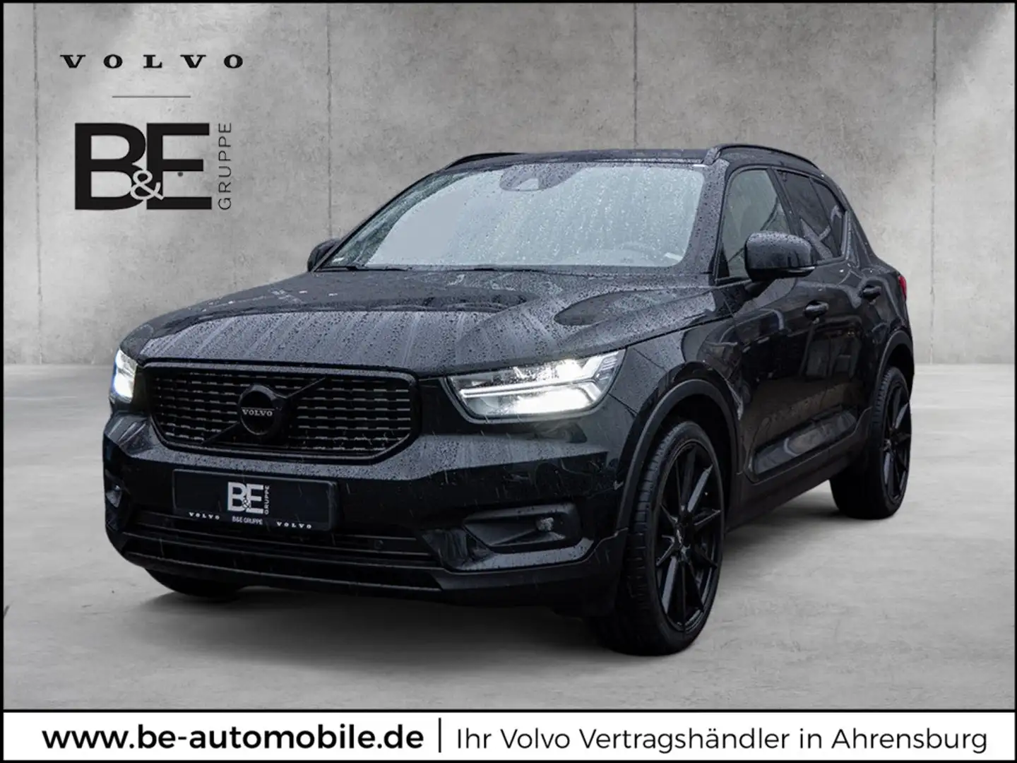Volvo XC40 D4 Momentum AWD Kam SHZ Navi Schwarz - 1