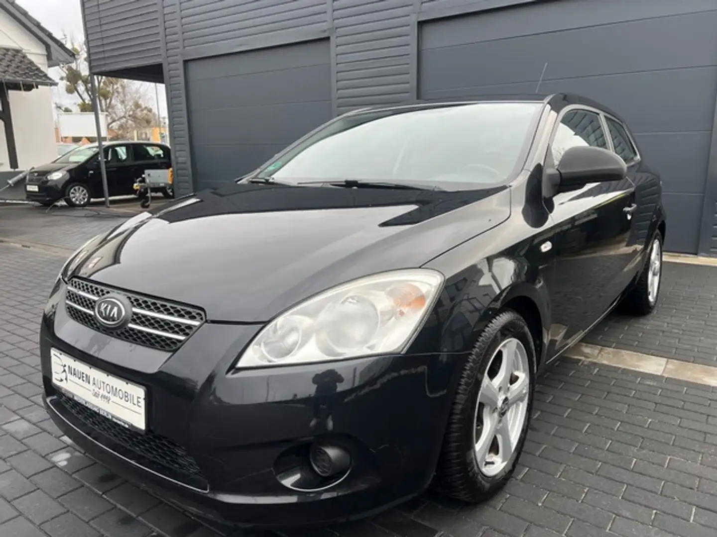 Kia Ceed / cee'd pro_1.6 CVVT EX+Klima+Alus+1.Hand+ Schwarz - 1