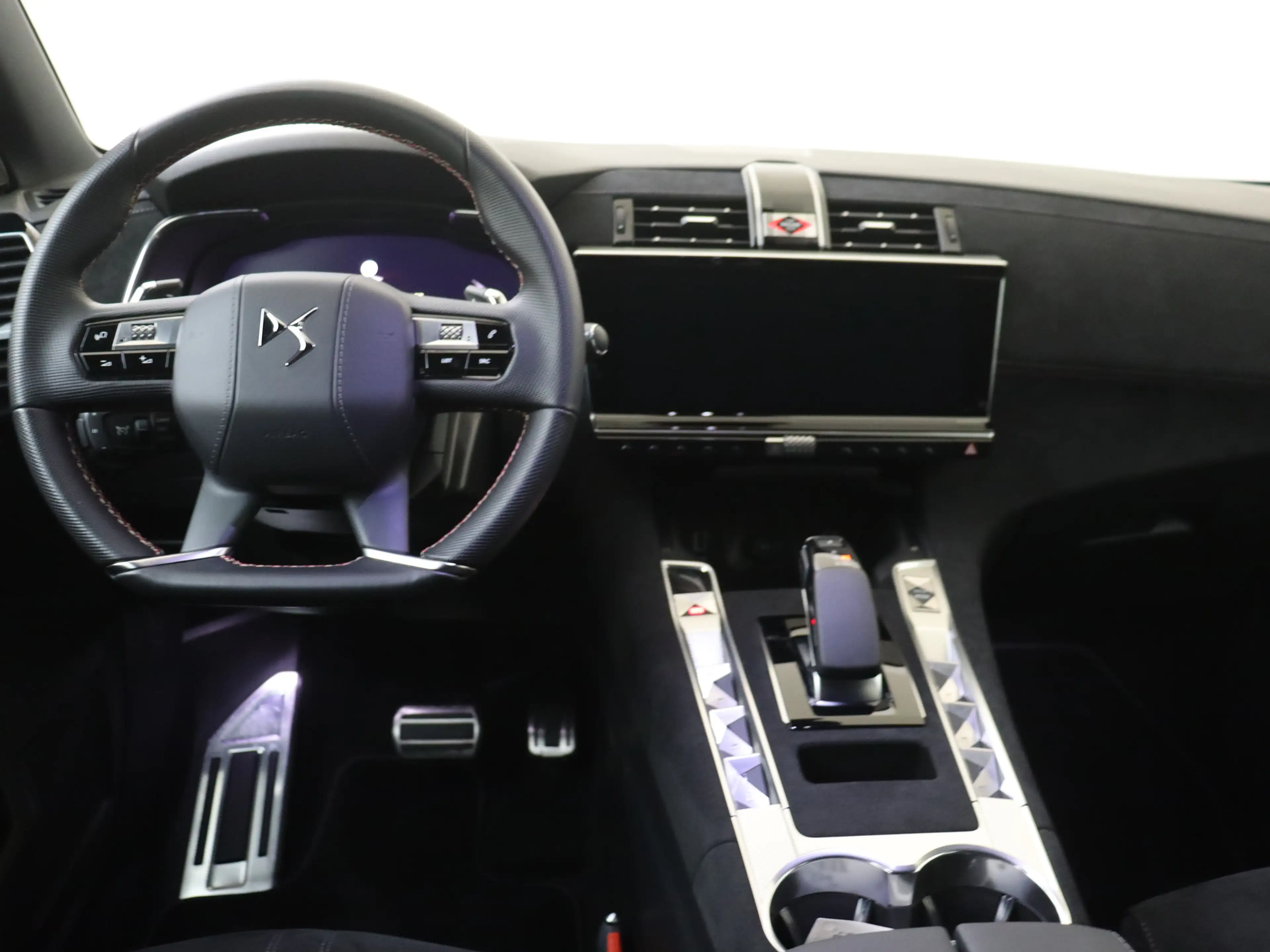 DS Automobiles DS 7 1.6 PHEV 225 Ligne Business — photo 5