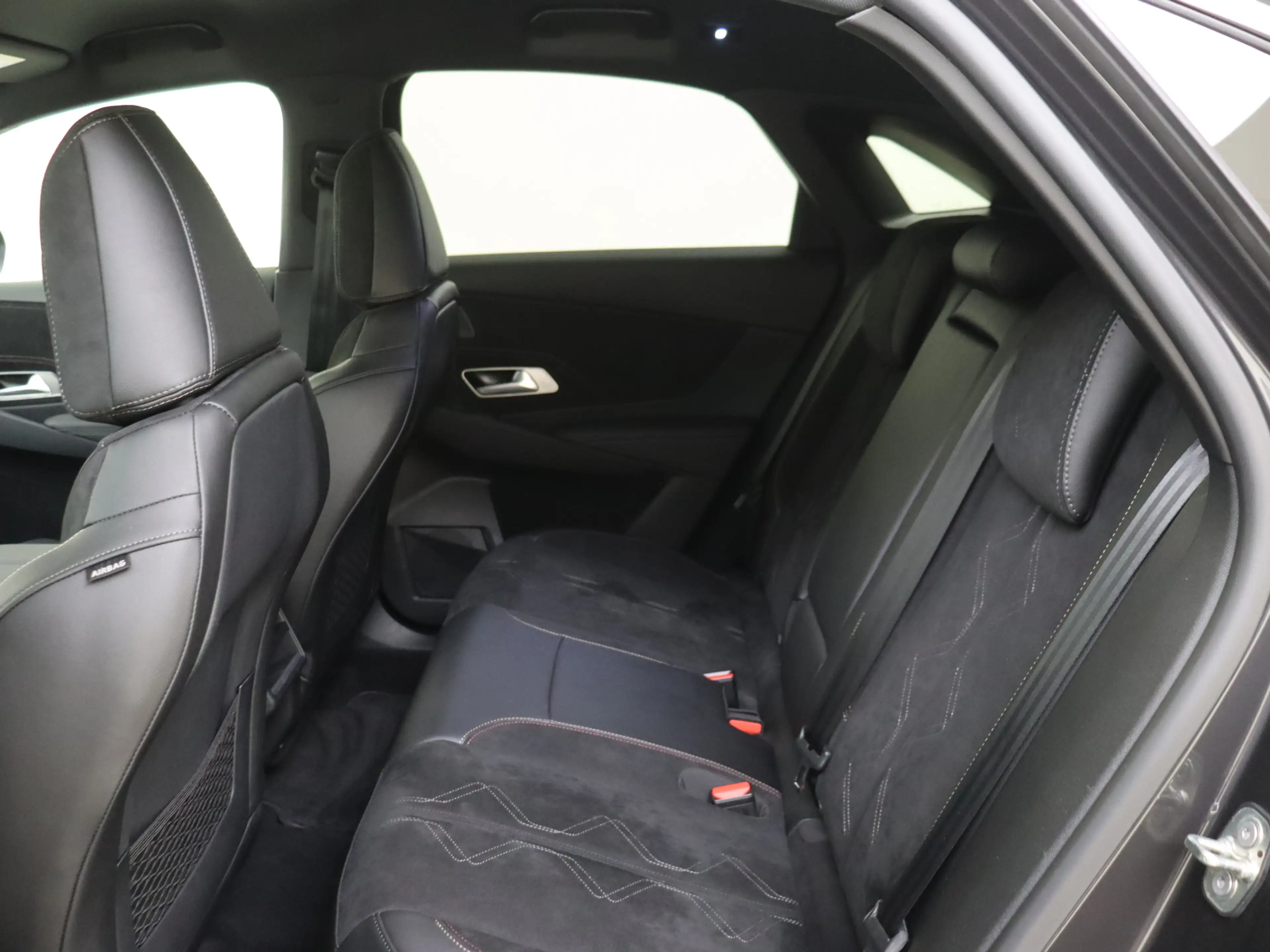 DS Automobiles DS 7 1.6 PHEV 225 Ligne Business — photo 12