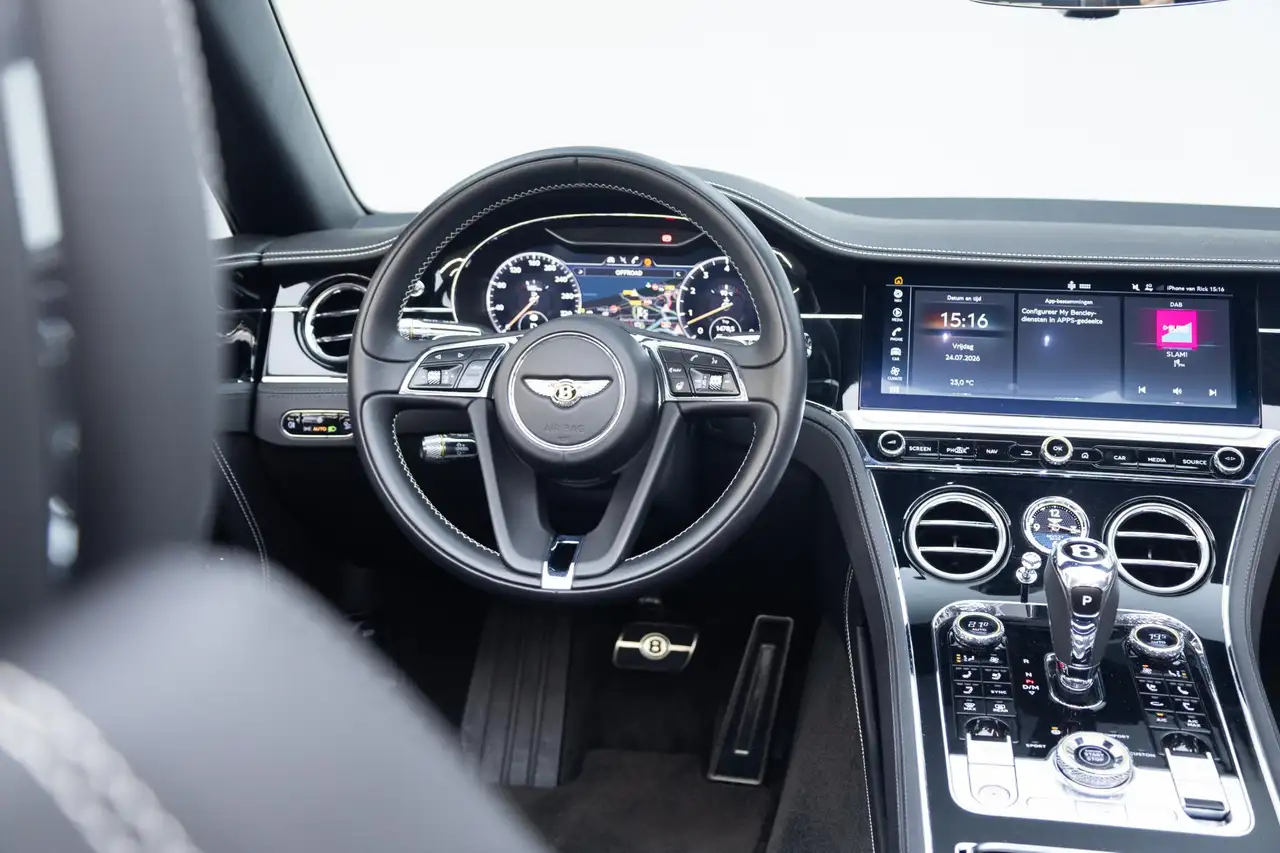 Bentley Continental GTC 2021 — фото 31