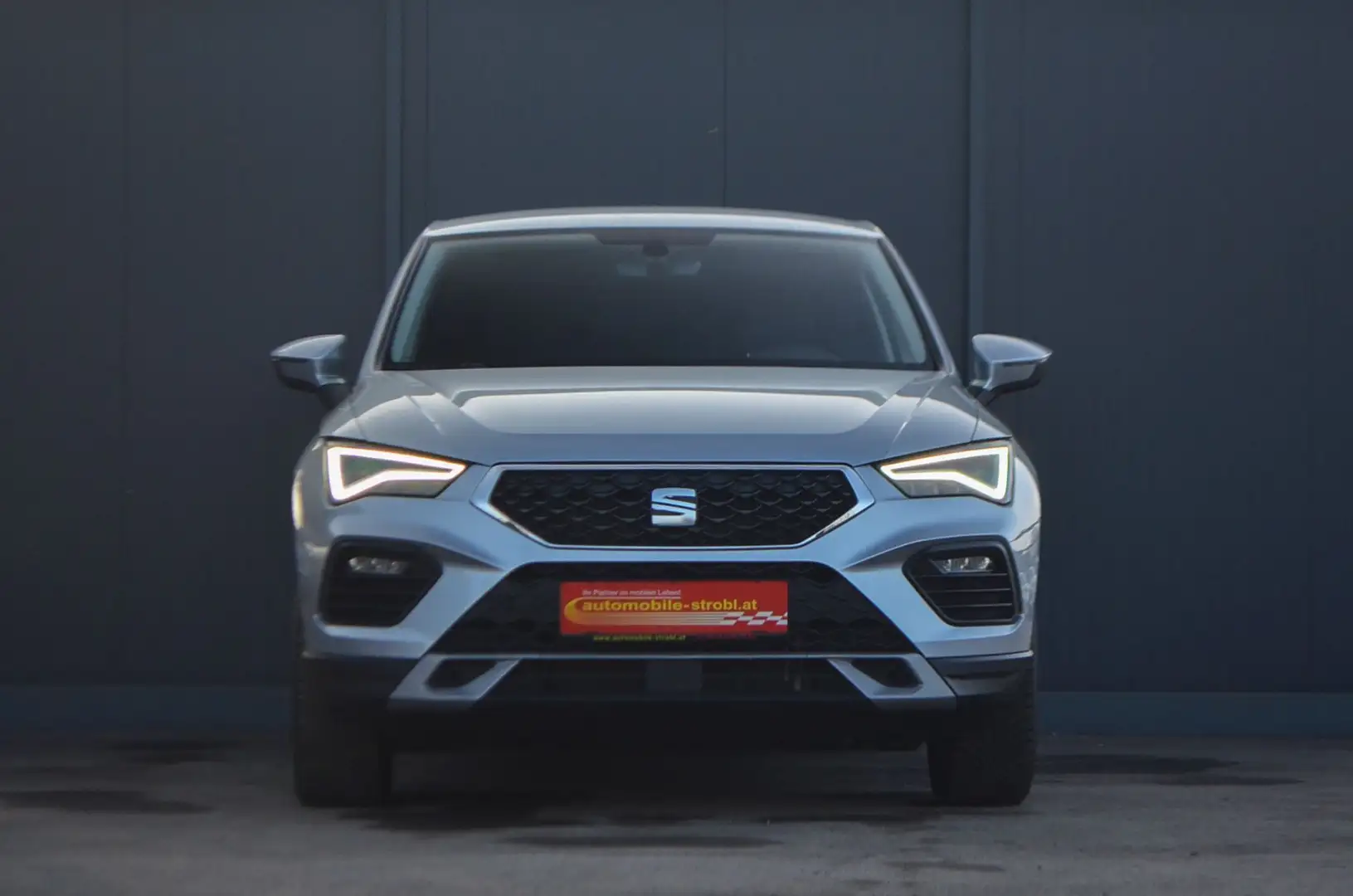 SEAT Ateca 1,5 Style ACT TSI * LED * Virt.C * Navi * WERKSGA Plateado - 2