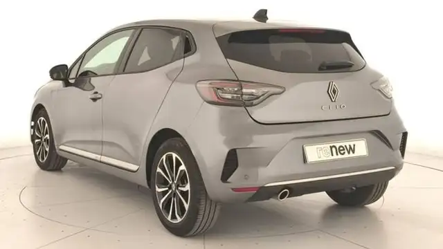 Renault Clio view 8