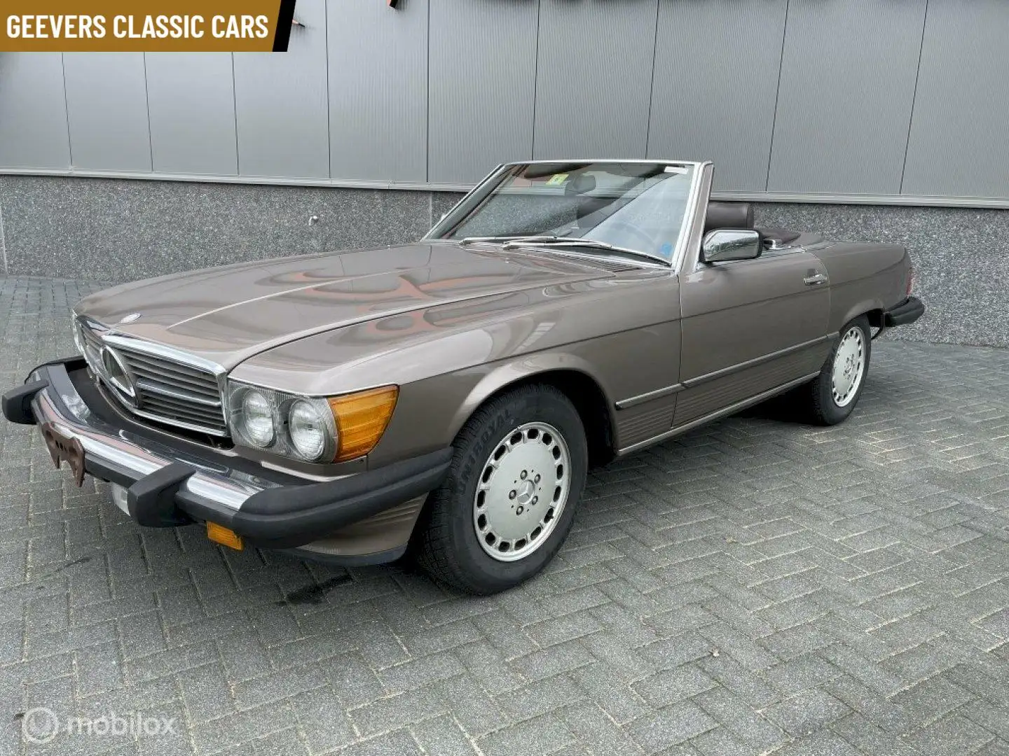 Mercedes-Benz SL 560 W107 AUTOMATIC 2 TOPS CABRIOLET Argintiu - 2