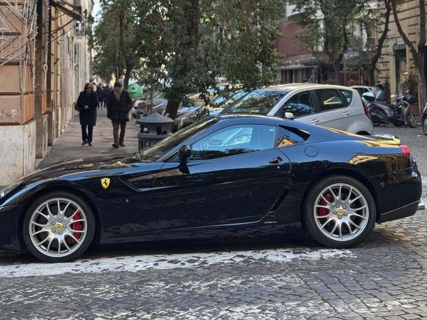 Ferrari 599 599 GTB Fiorano 6.0 F1 freni carbo ceramici F1 Černá - 1