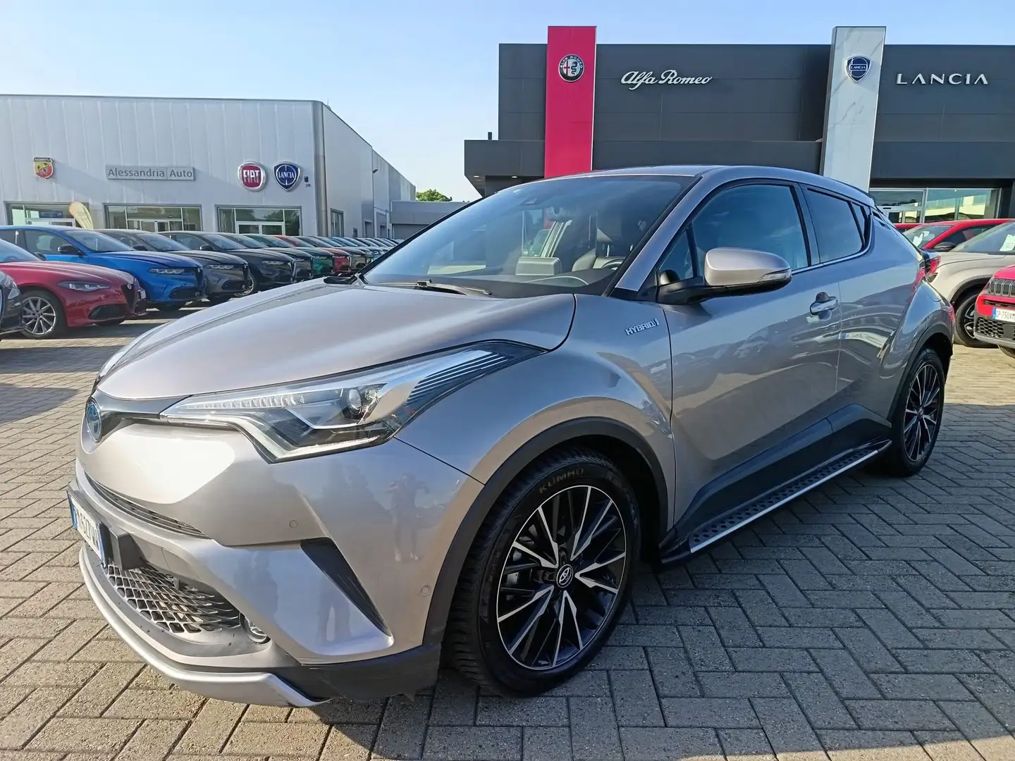 Toyota C-HR 1.8 Hybrid CVT Style Argent - 1