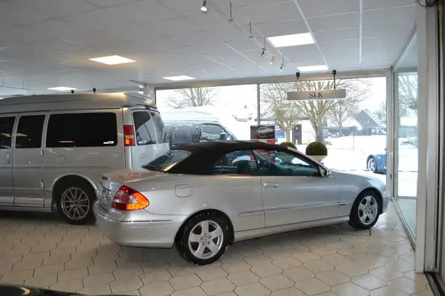Mercedes-Benz CLK 240 Cabrio Avangarde- Automatik