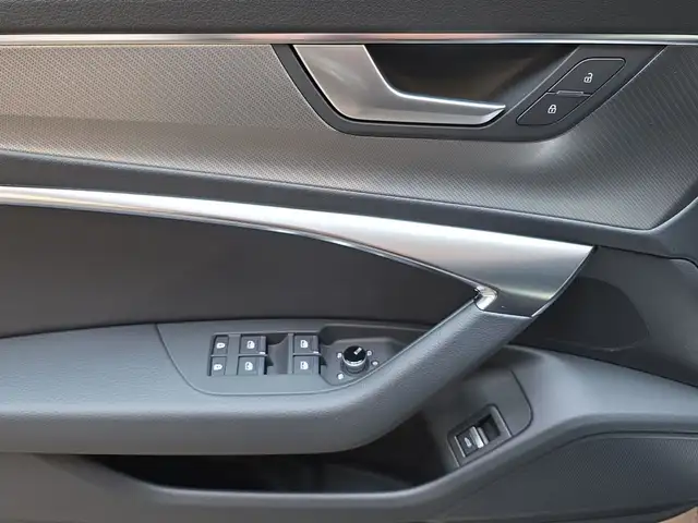 Audi A6 view 8