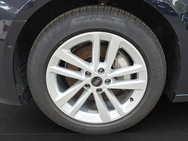 Audi A6 view 7