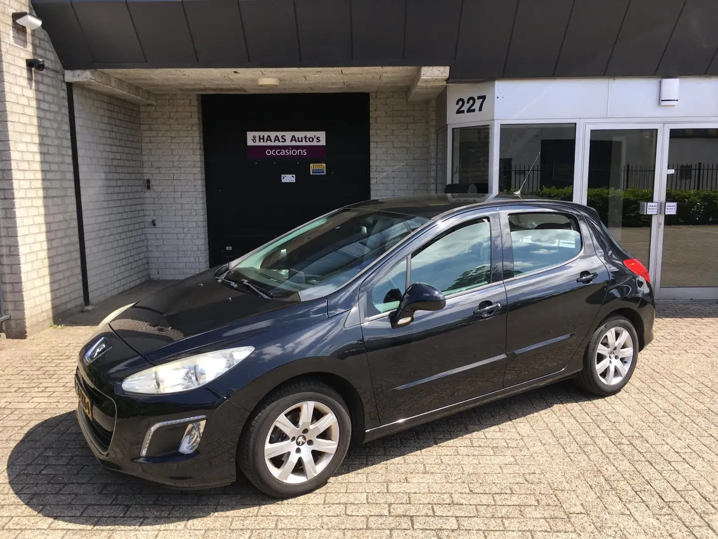 Peugeot 308 1.6 VTi Active / PANODAK / NAVI / CRUISE / ALU VEL Zwart - 1