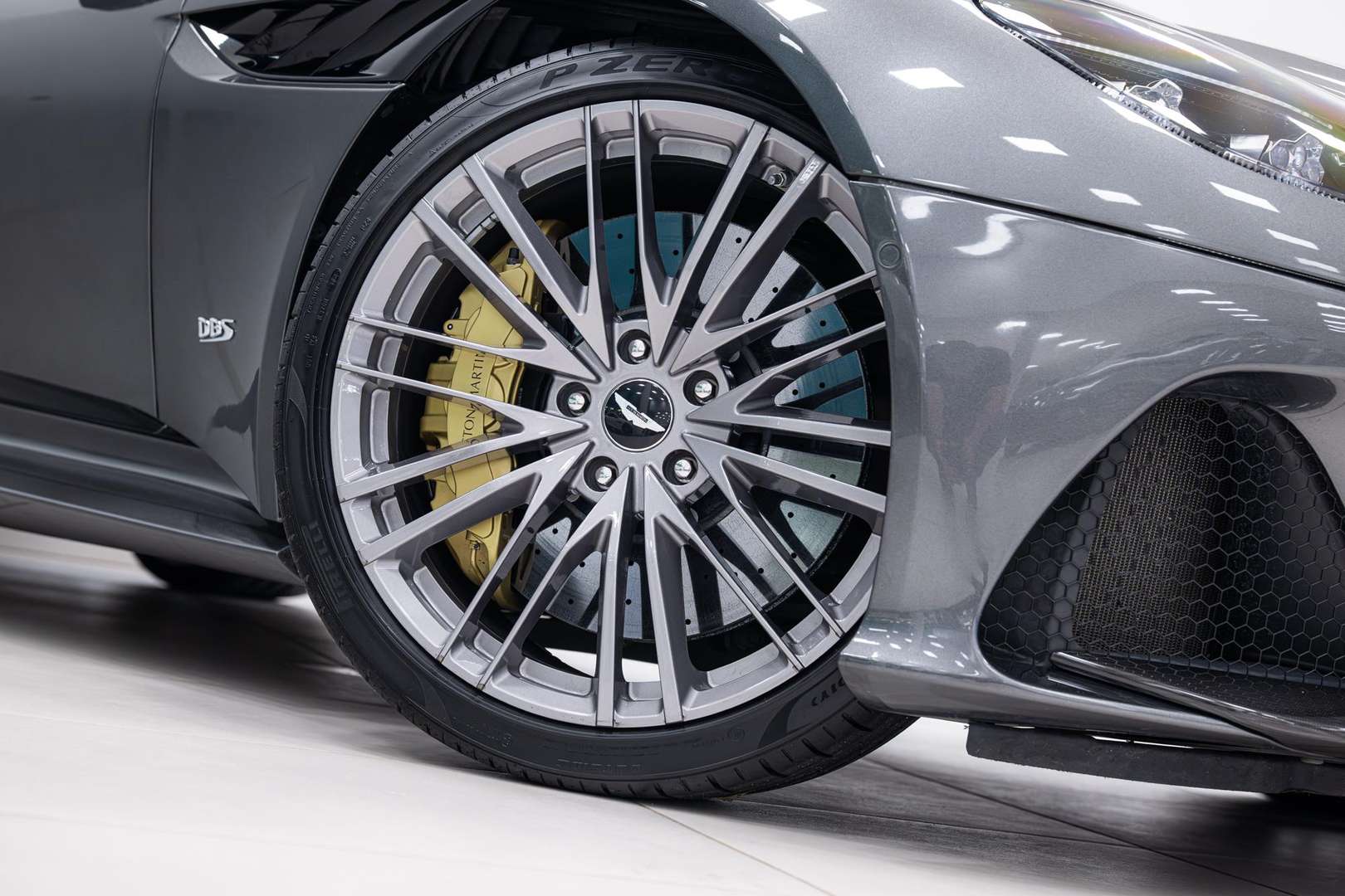 Aston Martin DBS Superleggera 5.2 V12 -  - Joinsteer - #4