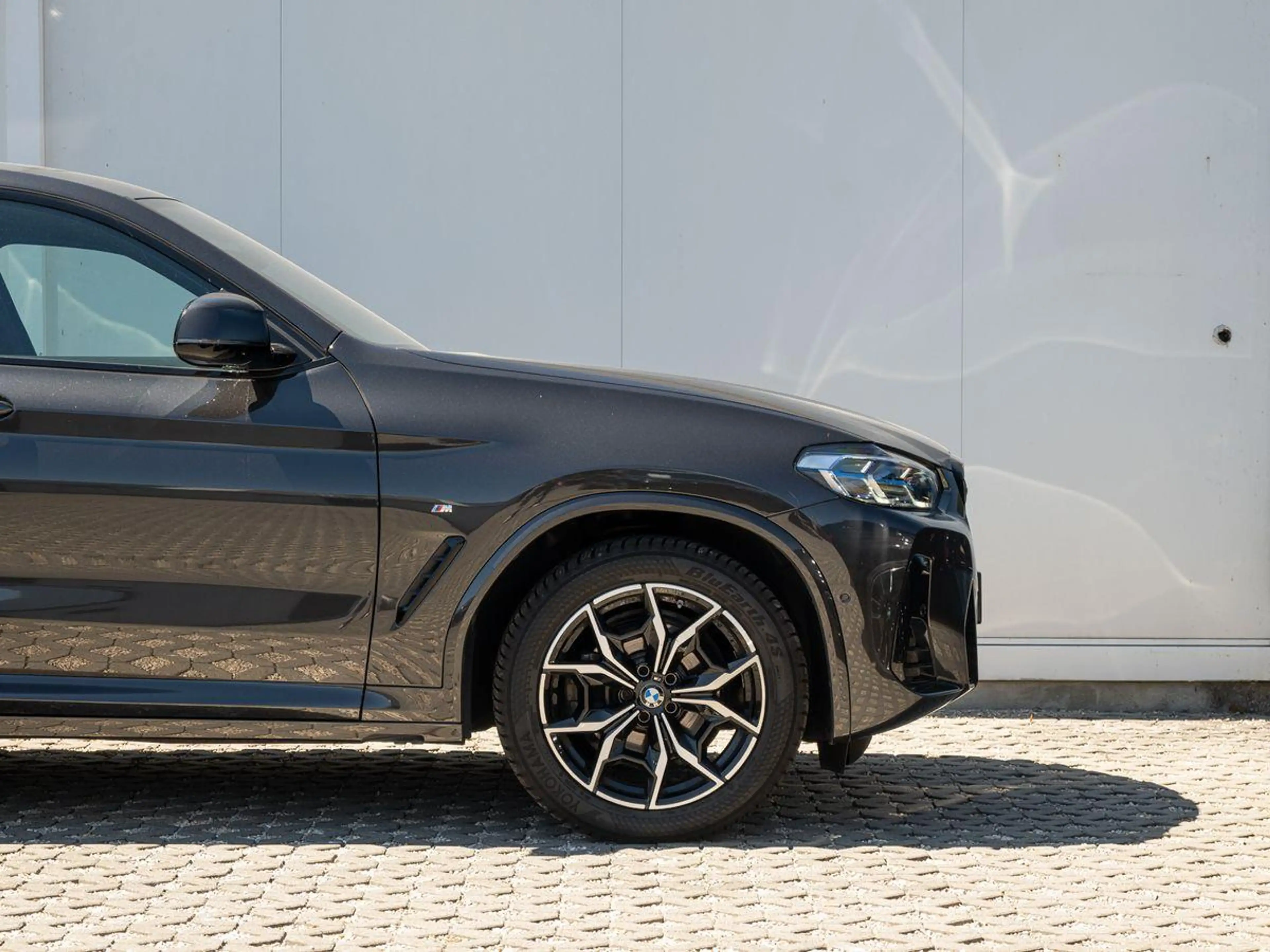 BMW X4 xDrive20d M-Sport StdHz AHK PANO ACC Laser HuD — photo 5