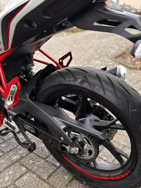 Benelli BN 125 - foto 7