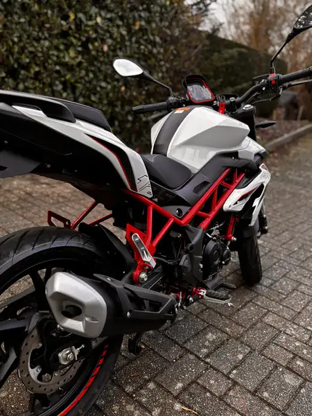 Benelli BN 125 - foto 2