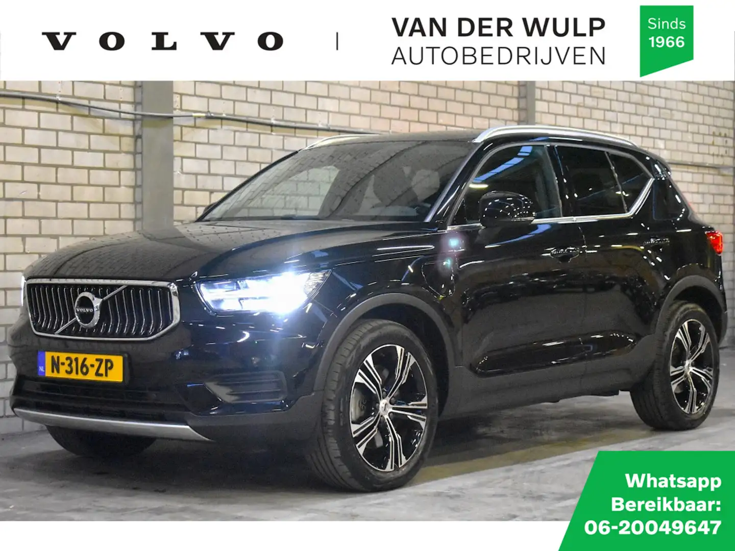Volvo XC40 T4 211PK Inscription | Trekhaak | Leder | Getint G Noir - 1