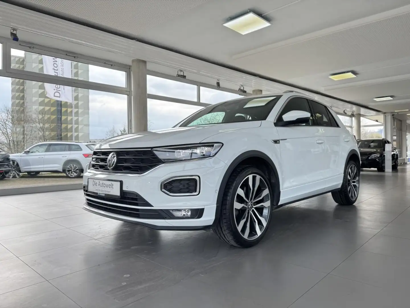 Volkswagen T-Roc Sport 1.5 TSI DSG R-LINE NAVI LED ACC SHZG Weiß - 2