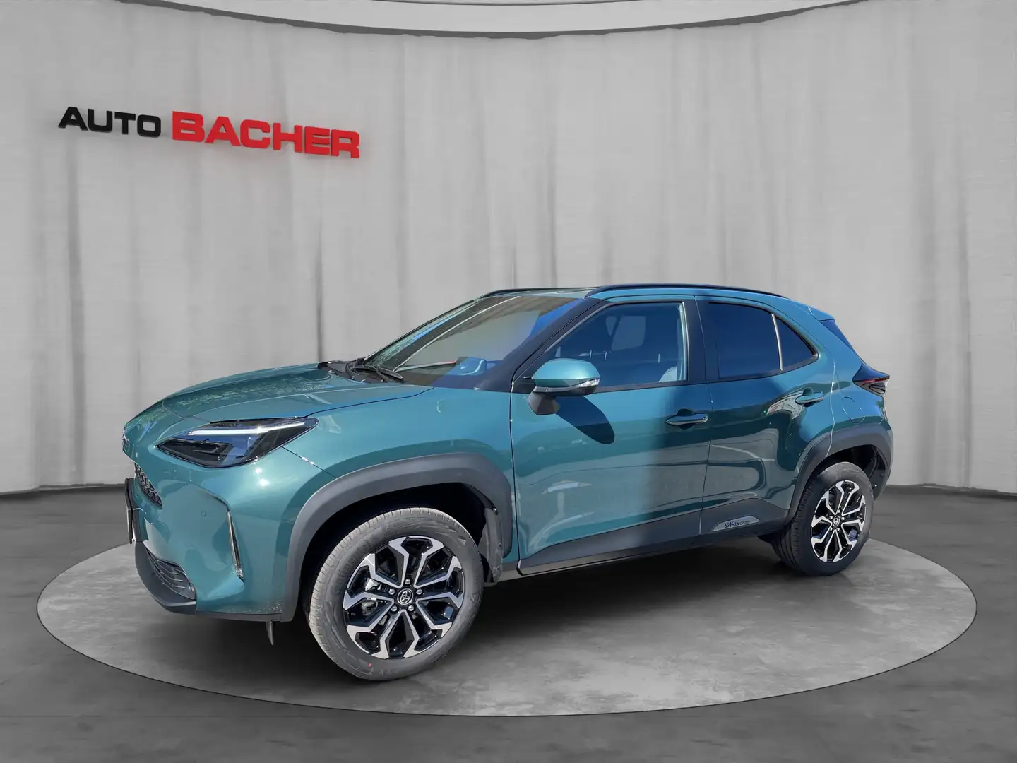 Toyota Yaris Cross 1,5 l Active Drive 4x4 Vert - 1