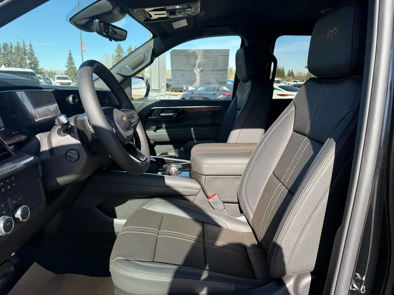 Chevrolet Suburban снимка Chevrolet Suburban