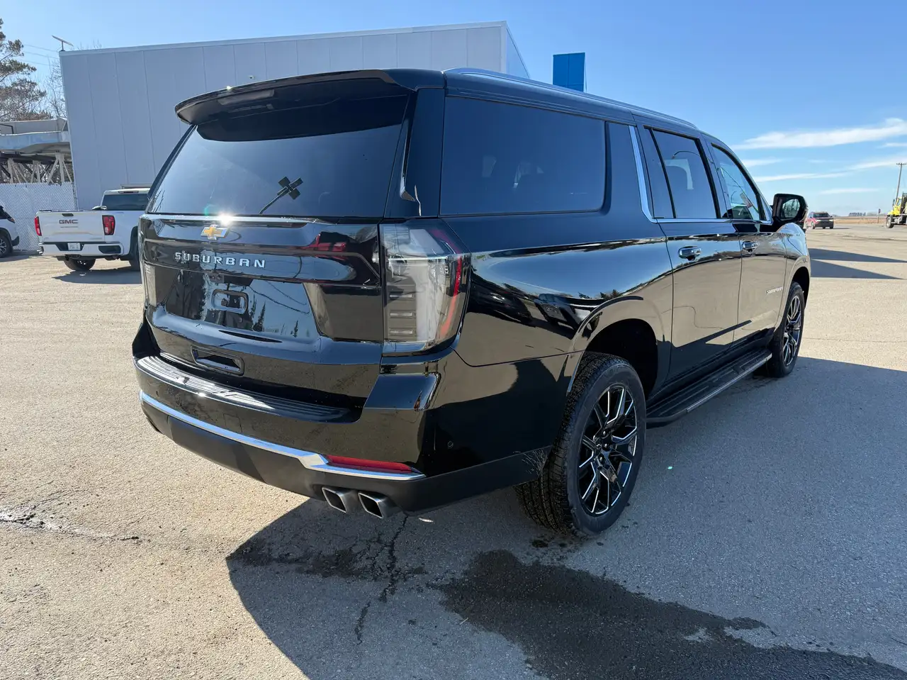 Chevrolet Suburban снимка Chevrolet Suburban