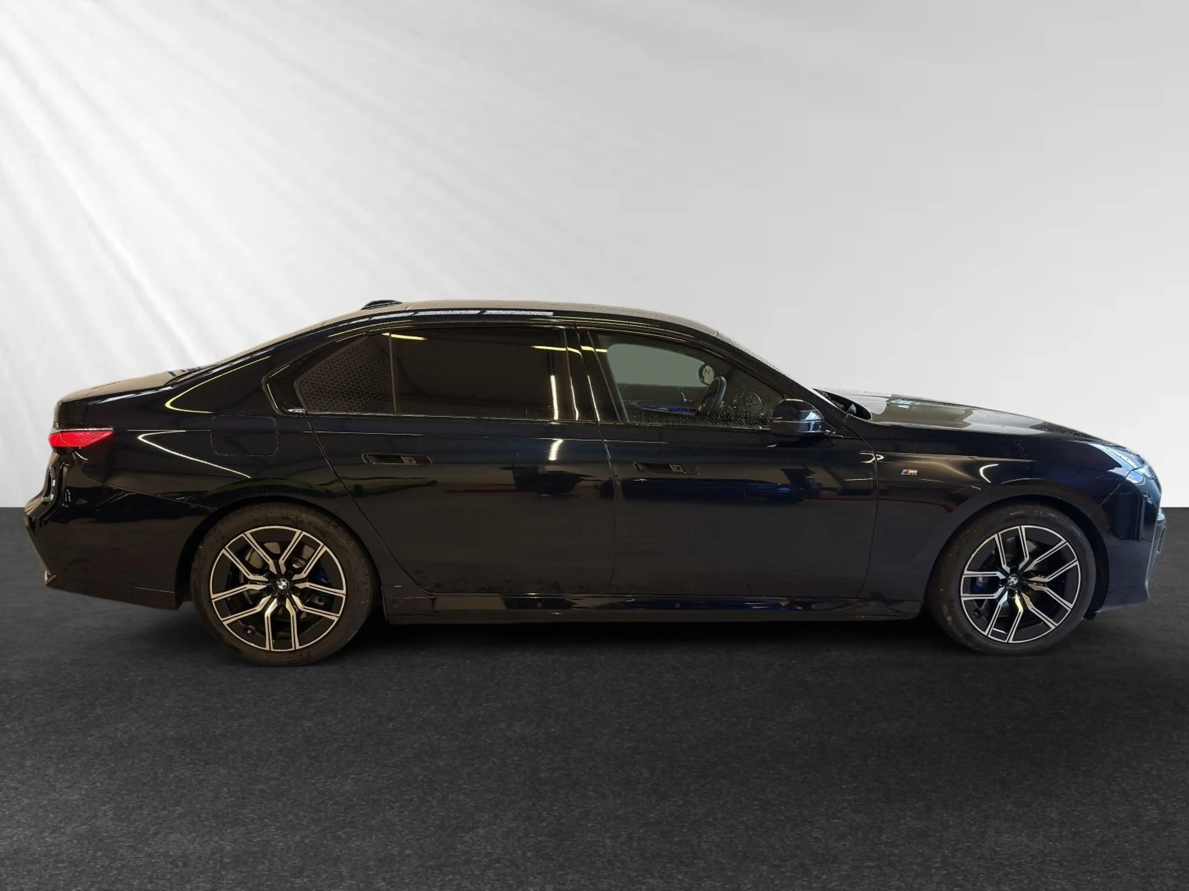 BMW 750 e xDrive TV-Fond-Entertainment|UPE: 187.440,- — photo 2