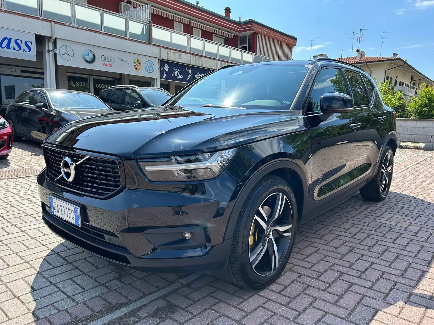 Volvo XC40 XC40 2.0 d4 R-design awd geartronic my20 Nero - 1