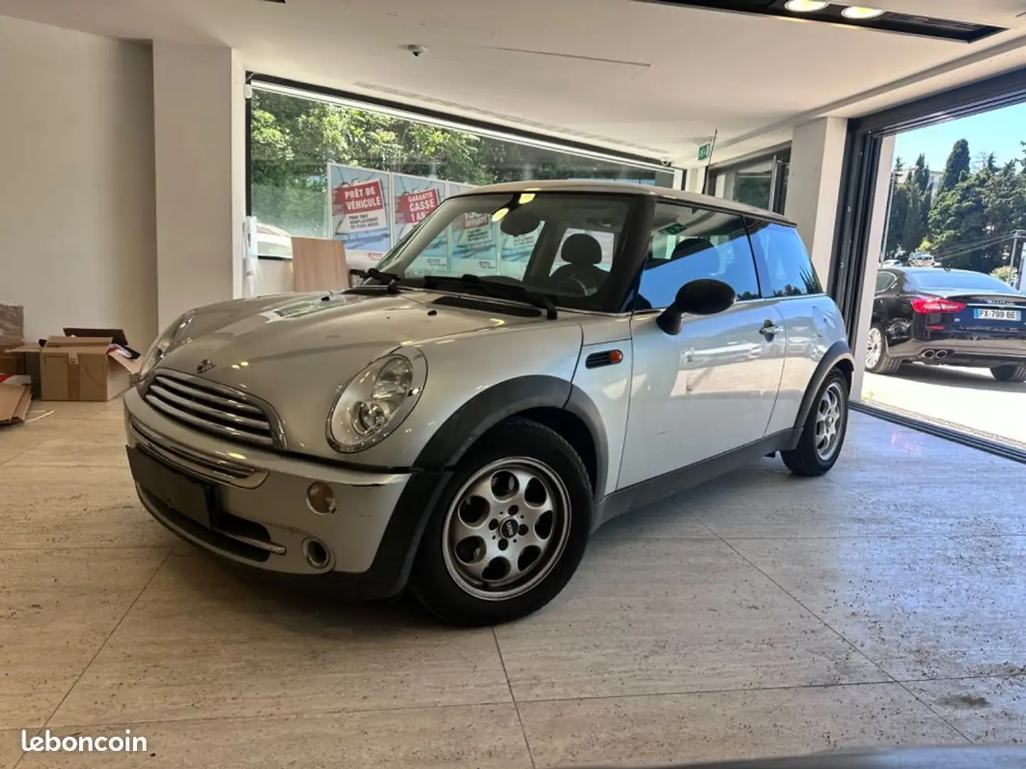 MINI One 1.6i 90 Standard Garantie 12 mois dans le réseau Constructeur Gris - 1