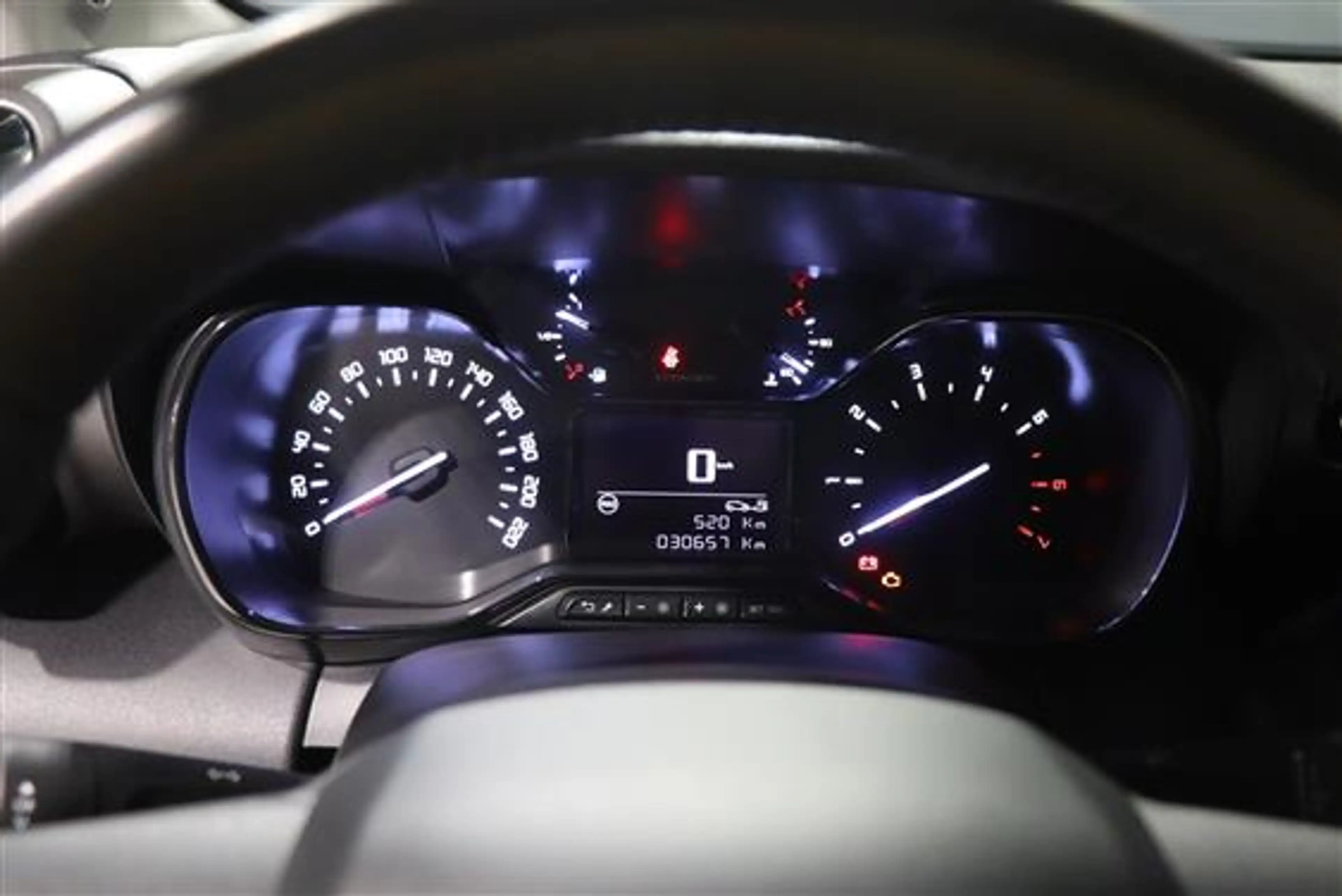 Citroen C3 Aircross 1.2 pure tech you! origins — photo 8