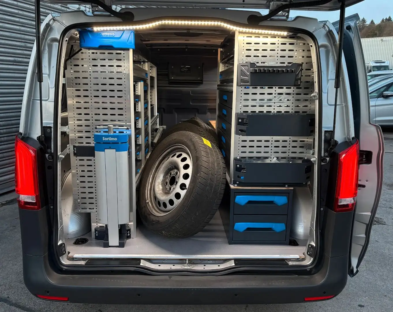 Mercedes-Benz Vito Kasten *2x SORTIMO*2x SCHIEBETÜR*NAVI*KAM* Argent - 1