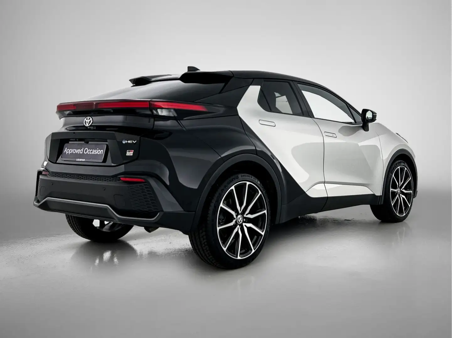 Toyota C-HR 2.0 Hybrid 200 GR SPORT PLUS | JBL | HUD | Blindsp Zilver - 2