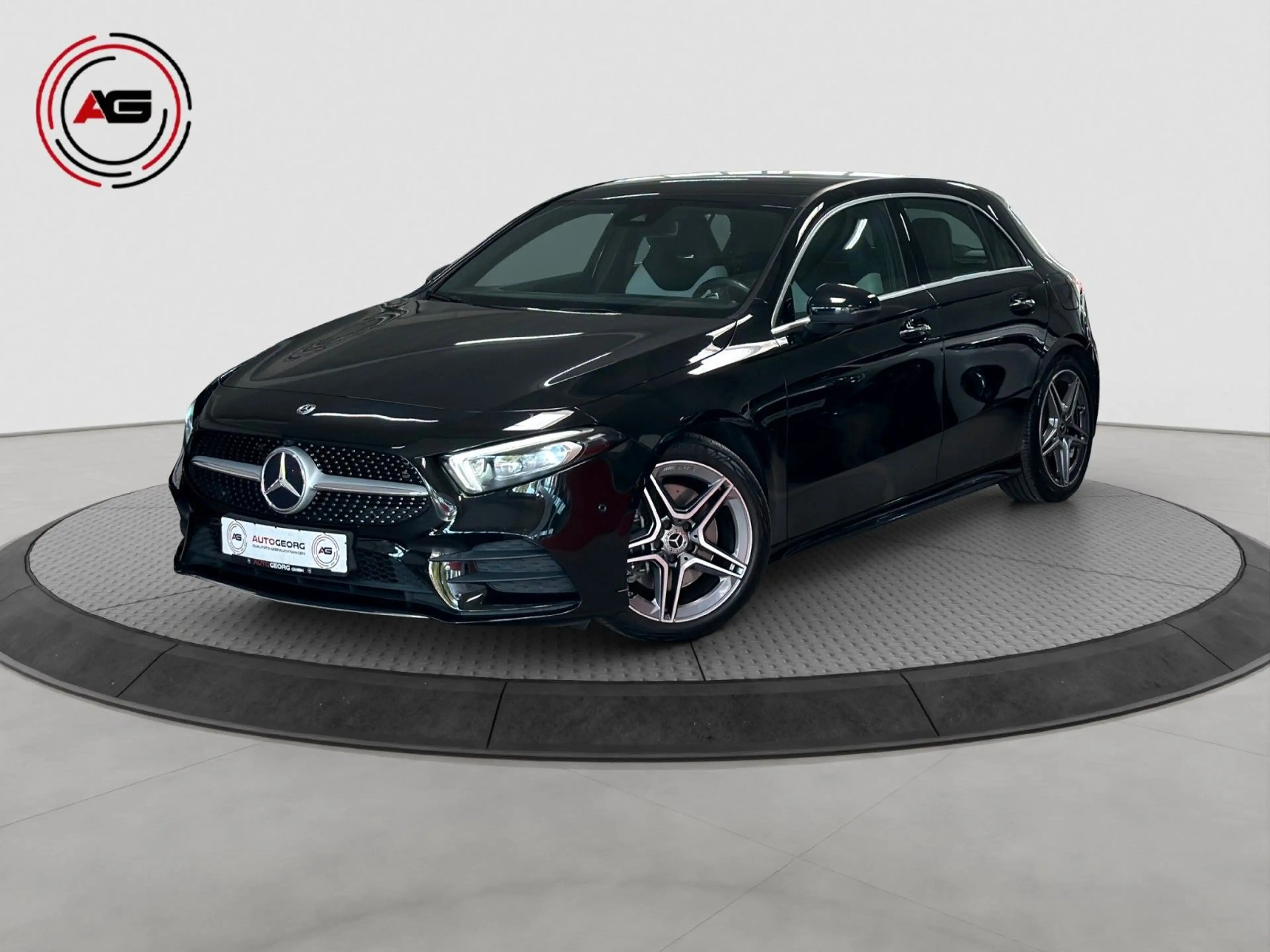 Mercedes-Benz A 220 4Matic AMG-LINE LED MBUX+ MULTIBEAM 360°