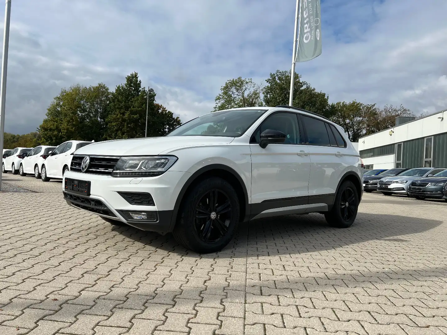 Volkswagen Tiguan 2.0 TDI 4Motion OFFROAD *LED Navi AHK SHZ Blanc - 1